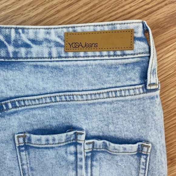 Yoga Jeans Alex Classic Rise Bootcut Gabby Wash Cotton Jeans - Picture 14 of 16